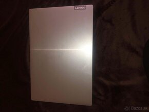 Lenovo laptop Super stav AMD/8GB RAM/256GB SSD - 3