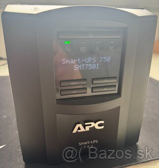 Záložný zdroj APC Smart-UPS 750i LCD 230V - 3