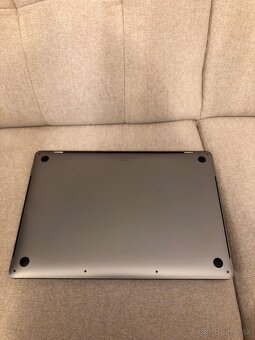 MacBook Pro 15 2019 (Touch Bar) 16/250 GB - 3