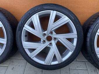 BERGAMO  org. VW 5x112  7,5x18 ET 51  225 40 R18 letné - 3