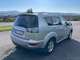 Mitsubishi Outlander  2.0 4x4 - 3