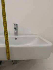 Umývadlo Villeroy&Boch a batéria Grohe bauloop - 3