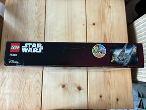 LEGO STAR WARS 75104 – Kylo Ren's Command Shuttle - 3