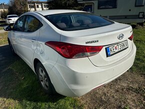 Hyundai Elantra 1.6i D-CVVT - 3