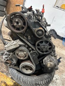 Motor 2.8d Fiat súčasti - 3