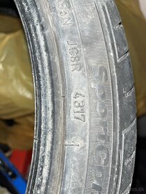 225/40r18 - 3