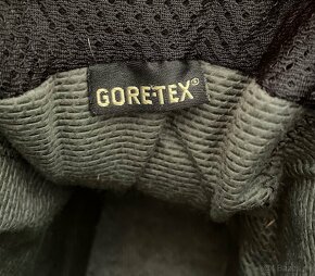 Predám zimné Gore-Tex kanady, veľ. 42 -obuv špeciál Bardejov - 3