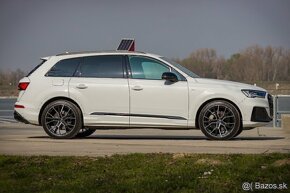 Audi Q7 50TDI Quattro S line 7-miestne - 3