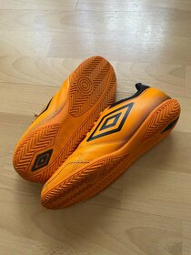 Halovky Umbro CLASSICO VI IC EU36 - 3