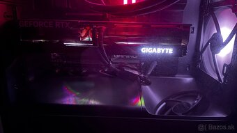 Predám GIGABYTE RTX 4070 12gb GAMING OC - 3