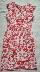 Kvetované šaty Rinascimento - 3