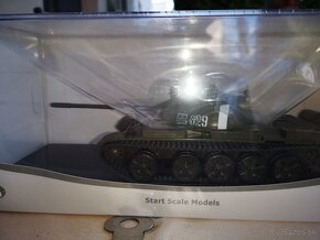 Predám kovový model tanku  T- 55, 1:43 - 3