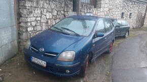 Nissan almera tino - 3