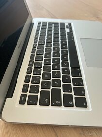 Macbook Air 13" 2017, 8GB RAM, 128GB HDD - 3