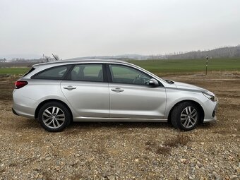 Hyundai i30 kombi comfort plus 1,6 crdi 85 kw, r.3/2019 - 3