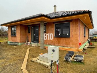 4 izbová novostavba na slnečnom 661m2 pozemku v Zbehoch - 3