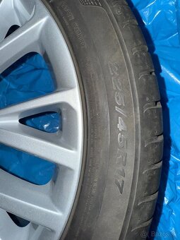 ALU disky Seat R17 5x112 Letne pneu 225/45 R17 - 3