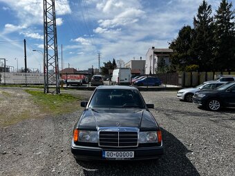 Mercedes-Benz 200 124E - 3