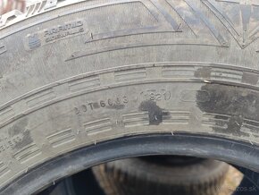 NOKIAN 255/70/r18 - 3