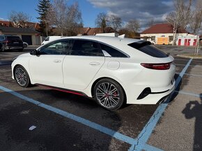 Kia ProCeed GT - 3