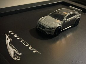 Obraz - auto - Jaguar XE SV Project 8 - 3