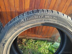 Predám zimné pneu Nokian 245/40 R17 - 3