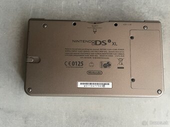 Nintendo DSi XL - 3