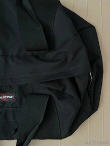 CESTOVNÁ TAŠKA EASTPAK 60L - 3