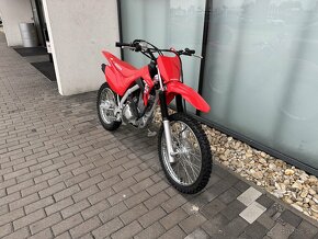 Honda CRF 125 model 2025 - 3