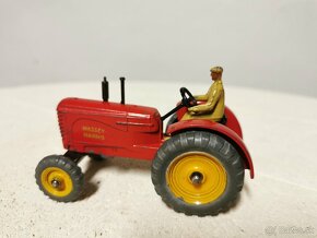 Dinky toys traktor Massey Harris - 3