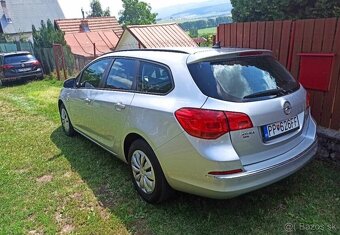 Opel Astra šport Tourer 1,7 CDTI,96 kw,rok 2015 - 3