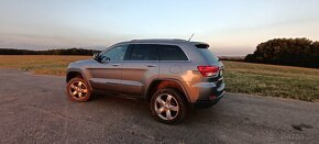 Jeep Grand Cherokee WK2 177 kw OVERLAND - 3