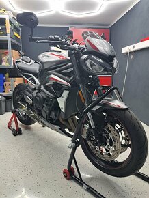 Triumph Street Triple RS - 3