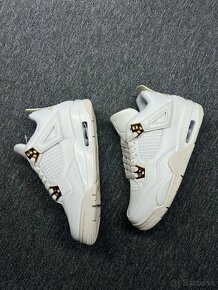 Nike Air Jordan 4 Retro "Metallic Gold" - 3