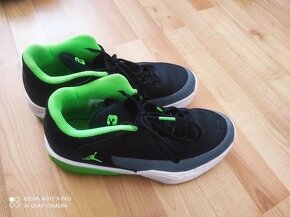 Predam Jordan 3 Green Striker, vel. 42,5 - 3