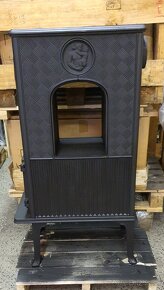 Liatinové kachle Jotul F 606  čierný lak - 3