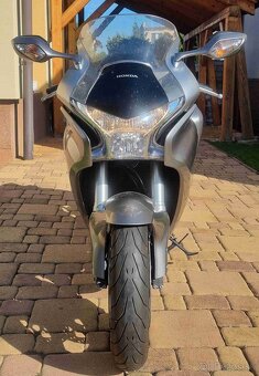 Predám HONDA VFR 1200 F - 3