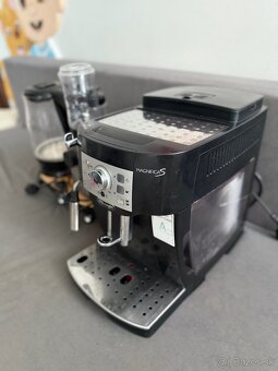 Delonghi kávovar - 3