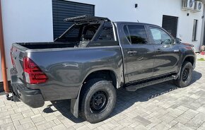 TOYOTA HILUX 2.4 D-4D - NA PREDAJ, NA SPLÁTKY - 3