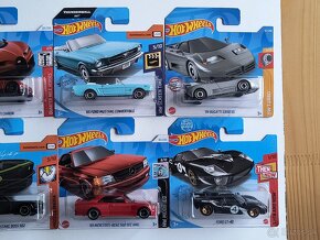 autíčka Hot Wheels - 3