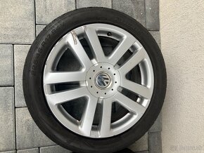 Volkswagen 17” originálne kolesá + 225/45 R17 - 3