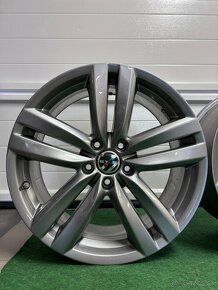 VW Kansas 5x112 R18 orig. - 3