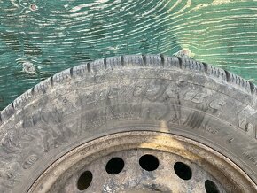 215/65r15c - 3