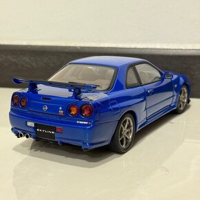 1:18 AutoArt Nissan Skyline GT-R R34 V-Spec II - 3