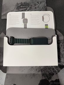 Apple Watch Ultra 2 Black Alpine Loop dark green - 3