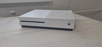 Xbox One S 1TB + Series X|S Ovládač - 3