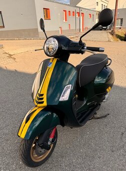 2022 PIAGGIO VESPA 300 GTS HPE RACING SIXTIES 3000 km - 3