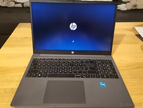 Notebook HP 250 15,6" G10/i3/8GB/512SSD/W11 - 3