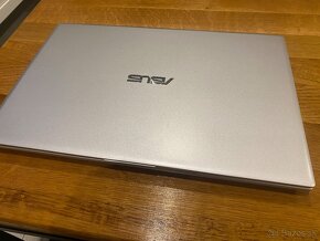 Asus VivoBook - 3