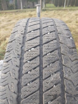 Predám zimné pneumatiky Barum 205/65 R16 C - 3